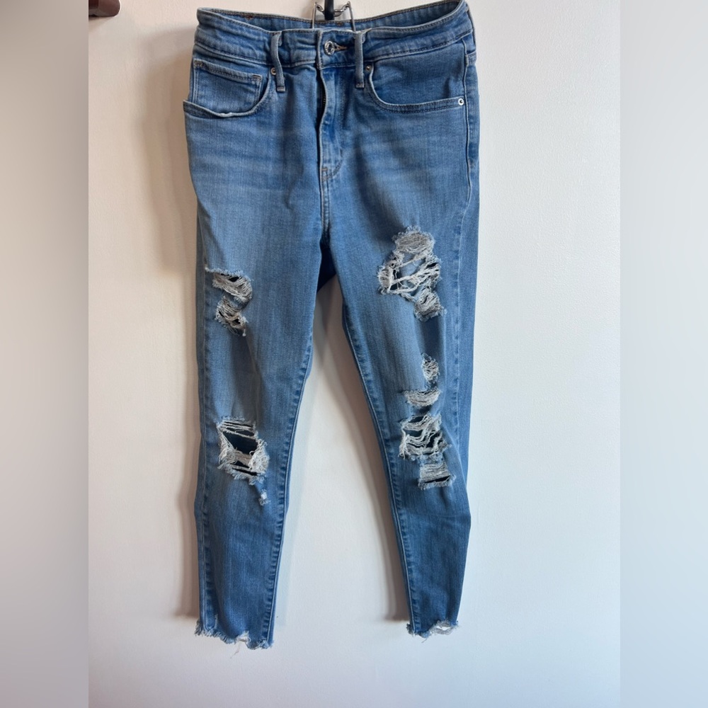 Levi's 721 High Rise Light Wash Distressed Skinny Jeans - Size 27
